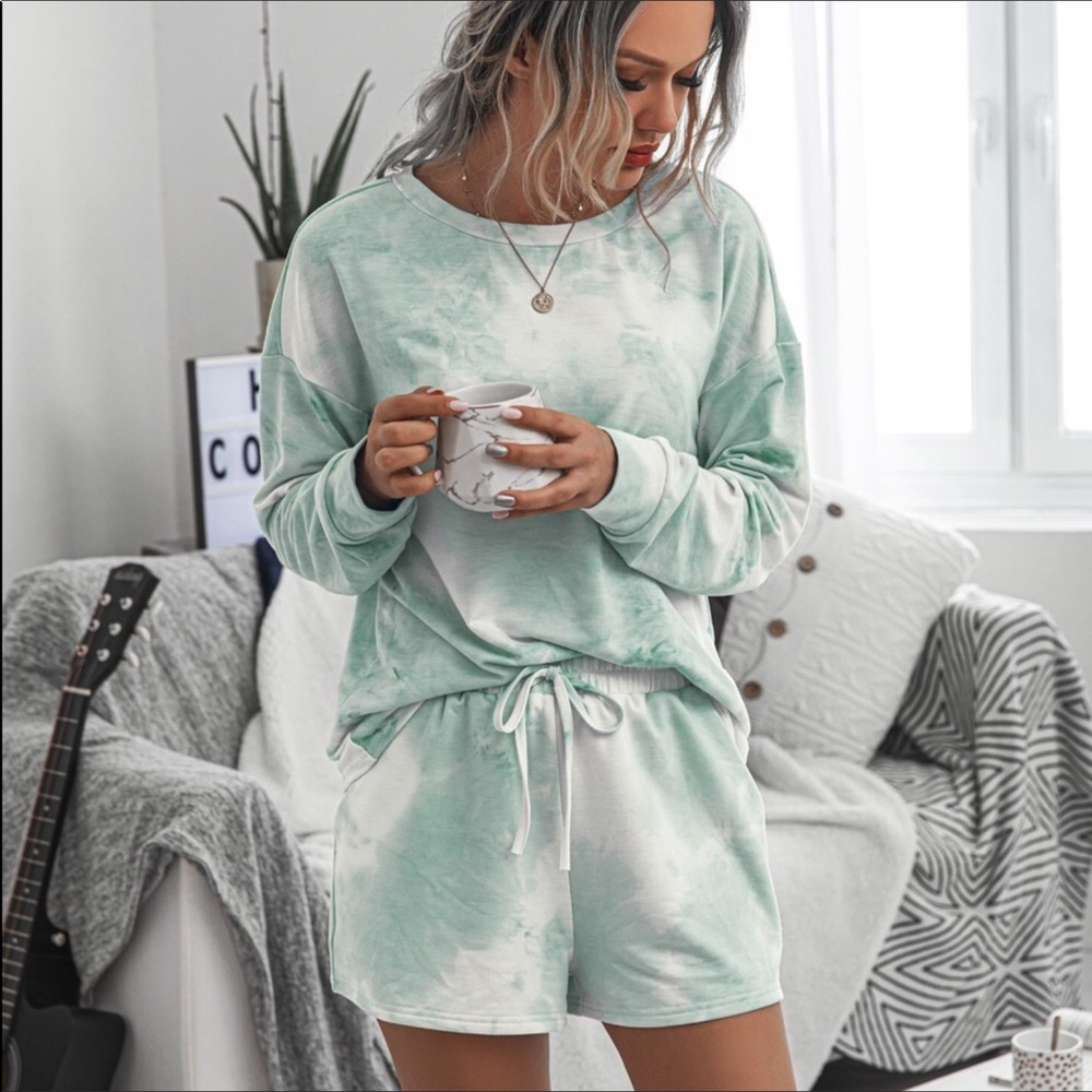 Tie dye lounge set-New in package - Picture 2 of 7